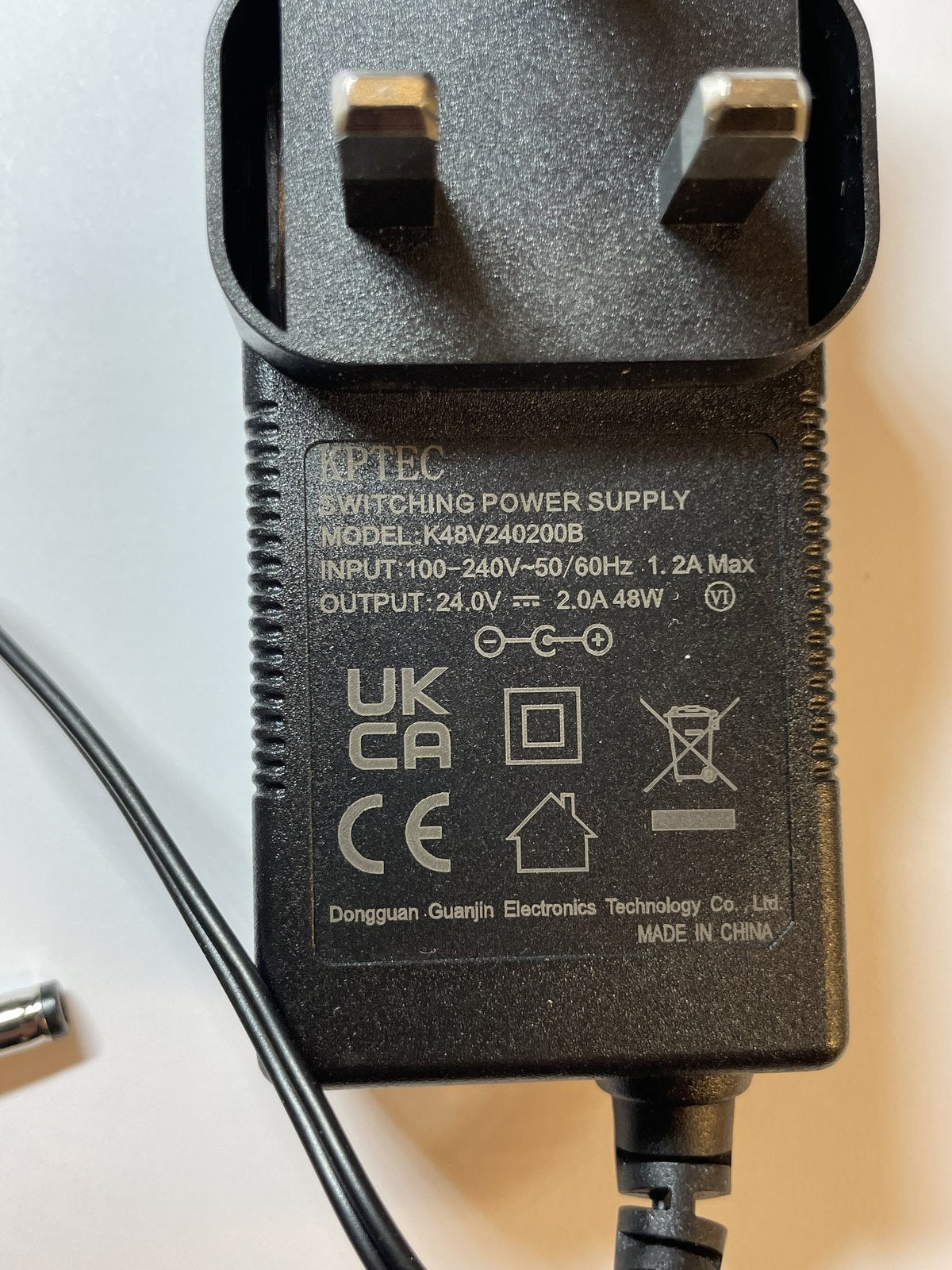 Replacement for AC/DC Adppter Model; HD-2402000 24V 2A