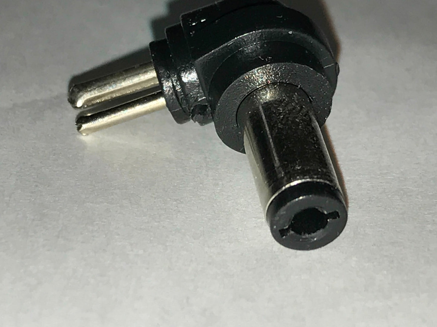 2 Pin Universal Push On Tip Attachment 5.5mm x 2.1mm / 2.5mm DC Connector