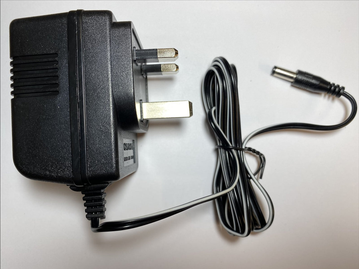 Replacement for 20V 370mA 7.4W GP-SW200DC0370 (UK) AC-DC Adaptor Power Supply