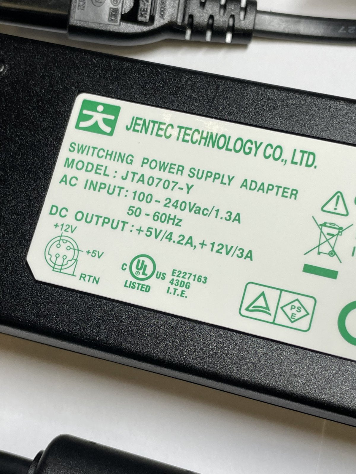 JENTEC TECHNOLOGY CO LTD SWITCHING POWER SUPPLY ADAPER JTA0707-Y 5V 4.2A 12V 3A