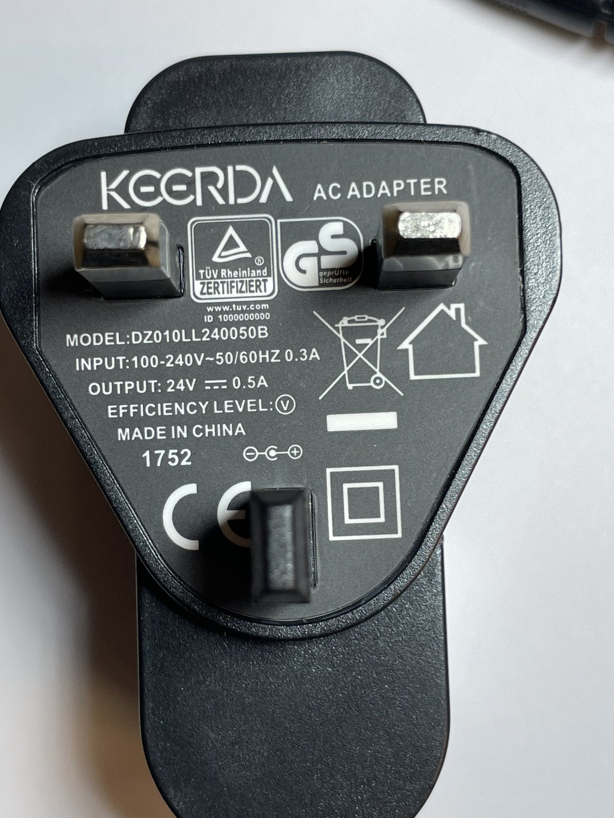 UK Plug Version to Replace Sunny SYS1530-1224-W2E 24V 0.5A Switching Adapter