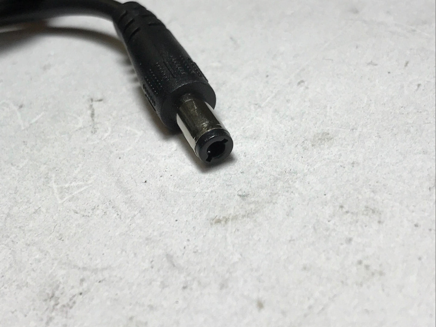 UK 5V 2A Mains AC-DC Adaptor Power Supply for YDT-AC-005 IPTV Set-Top Box MAG250