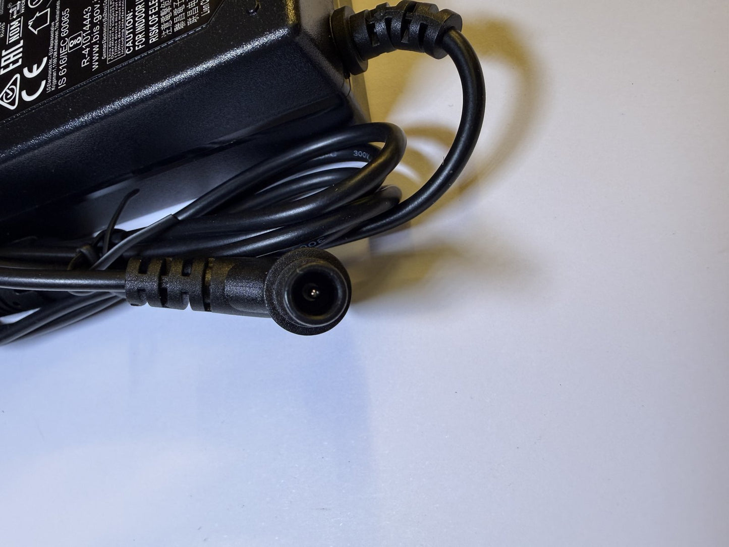 Replacement 19V 2.53A AC-DC Adaptor Power Supply for LG Monitor LSN-9G-1902530