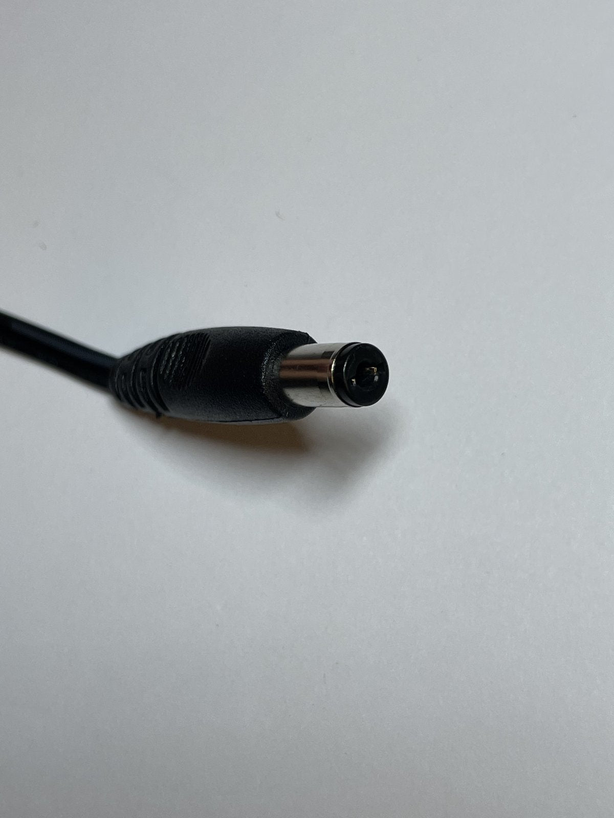 9V 1A 5.5MM X 2.1MM UK MAINS AC-DC SWITCHING ADAPTOR POWER SUPPLY WALLMOUNTED