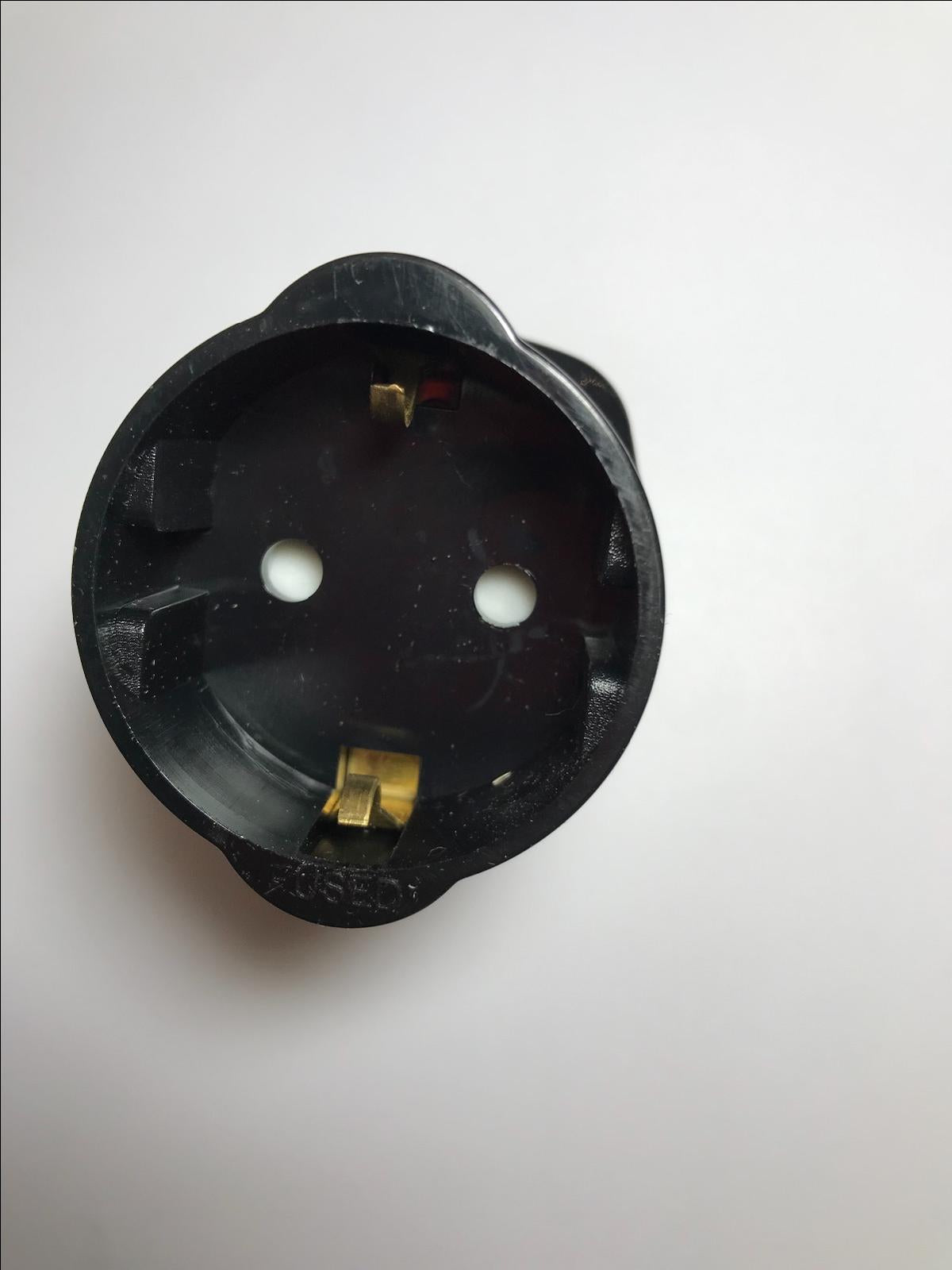 EU 2 Pin SCHUKO Adaptor Convertor to UK 3 Pin Plug Travel Conversion