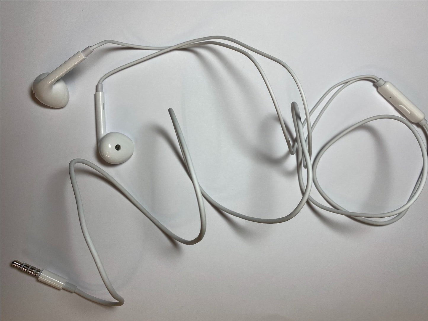 White In-Ear Headphone Earphones Headset Handsfree for Oppo A53 A15 I905 MH156