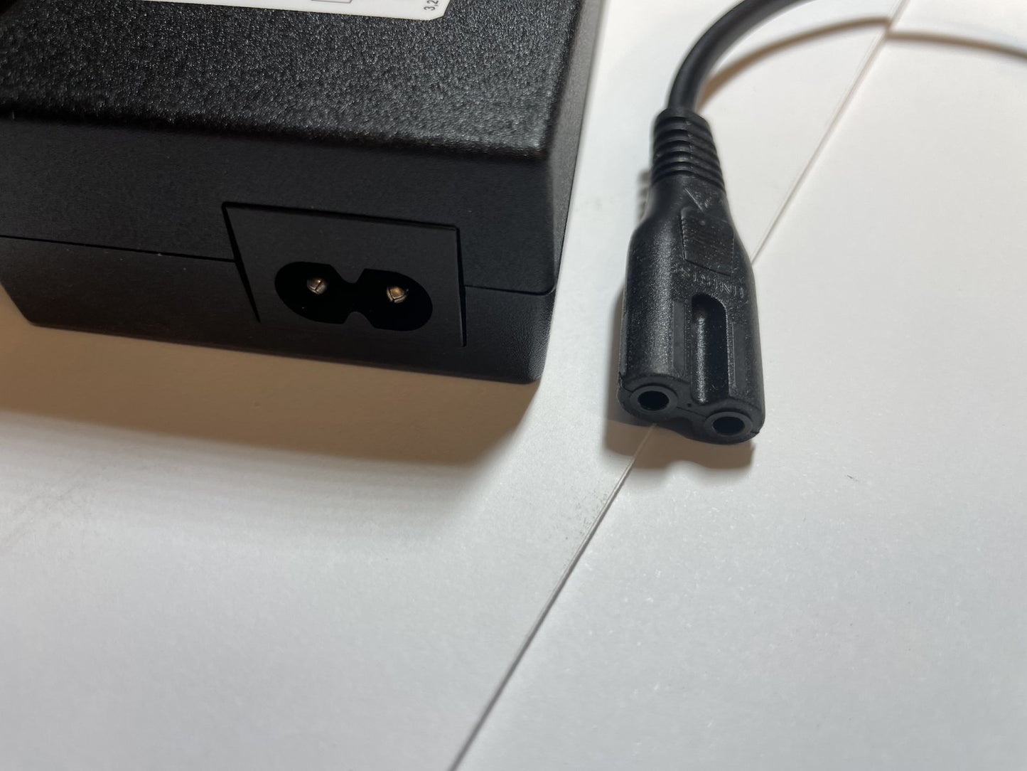 54V 1.574A AC-DC ADAPTOR POWER SUPPLY 5.0mm x 3.3mm with Centre Pin