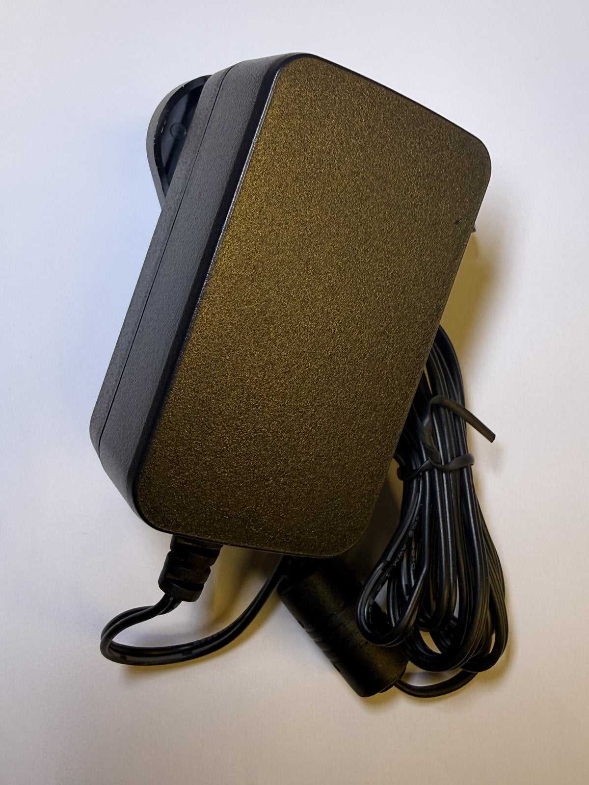 Replacement for 15V 1.2A AC-DC Adaptor for Traktor Kontrol S4 DJ Controller