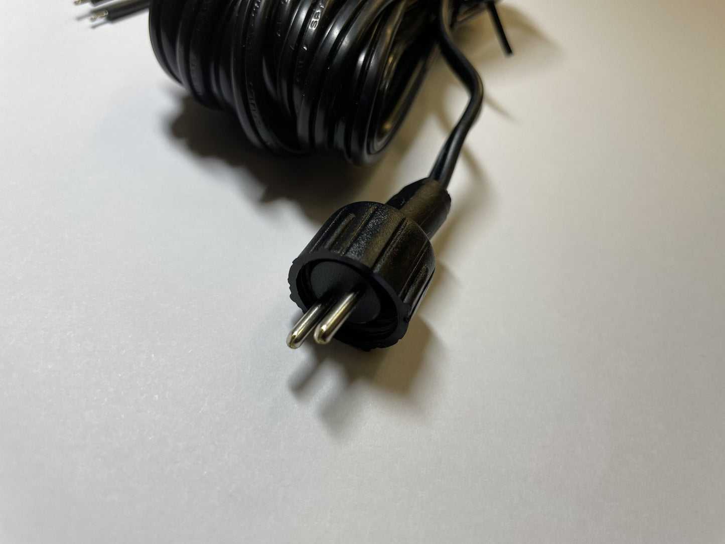2 Pin Screw Waterproof Outdoor AC-AC Adaptor Fly Lead with 2 Bare Ends
