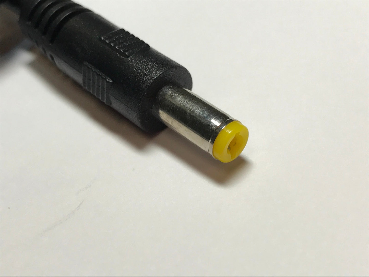 12V 2A In-Car Charger Power Supply with 5.5mm x 1.75mm DC Connector Plug