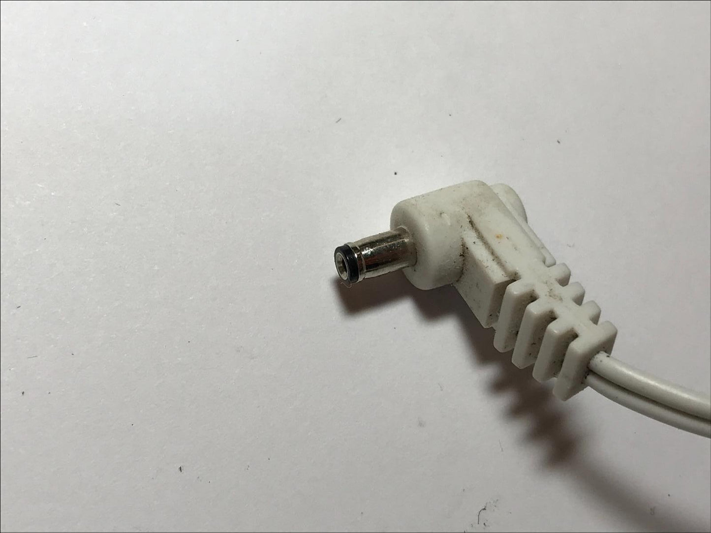 EU White 5.9V 1000mA 1A AC-DC Adaptor Power Supply Charger 3.5mm x 1.3mm