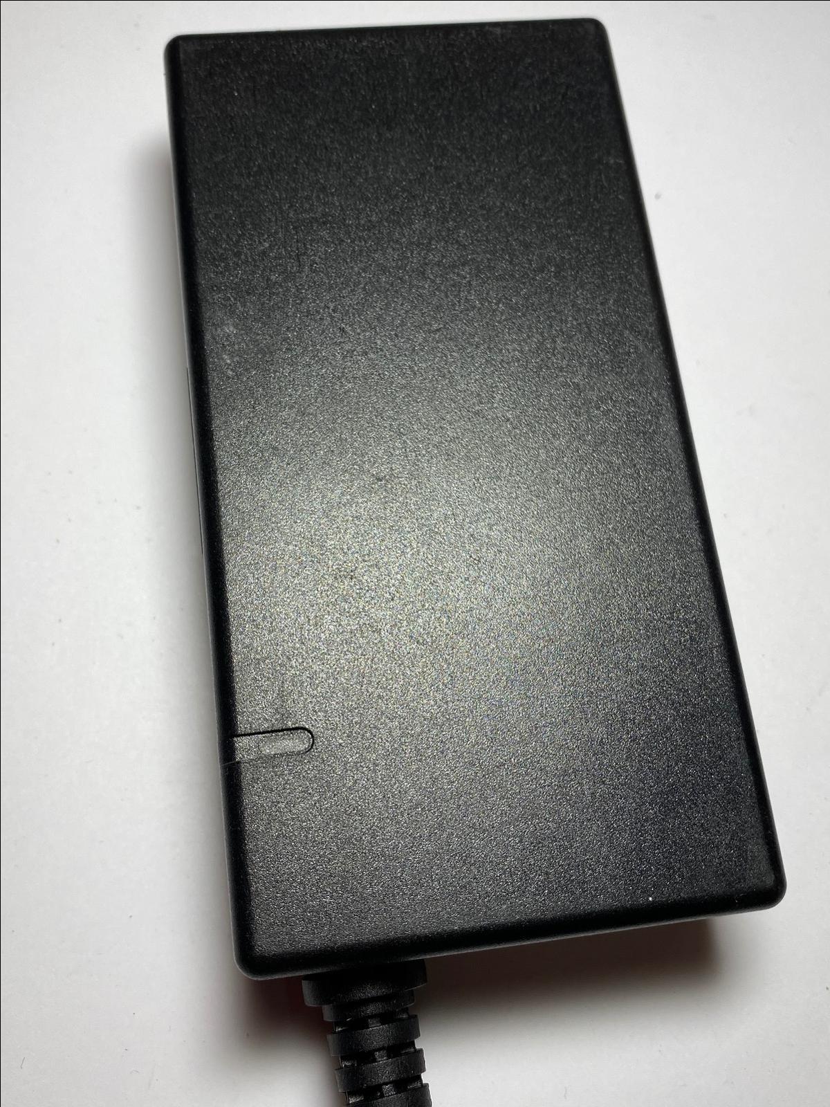 AMIGO ITE Power Supply model AMS119-1205000F2 12V 5.0A AC Adaptor