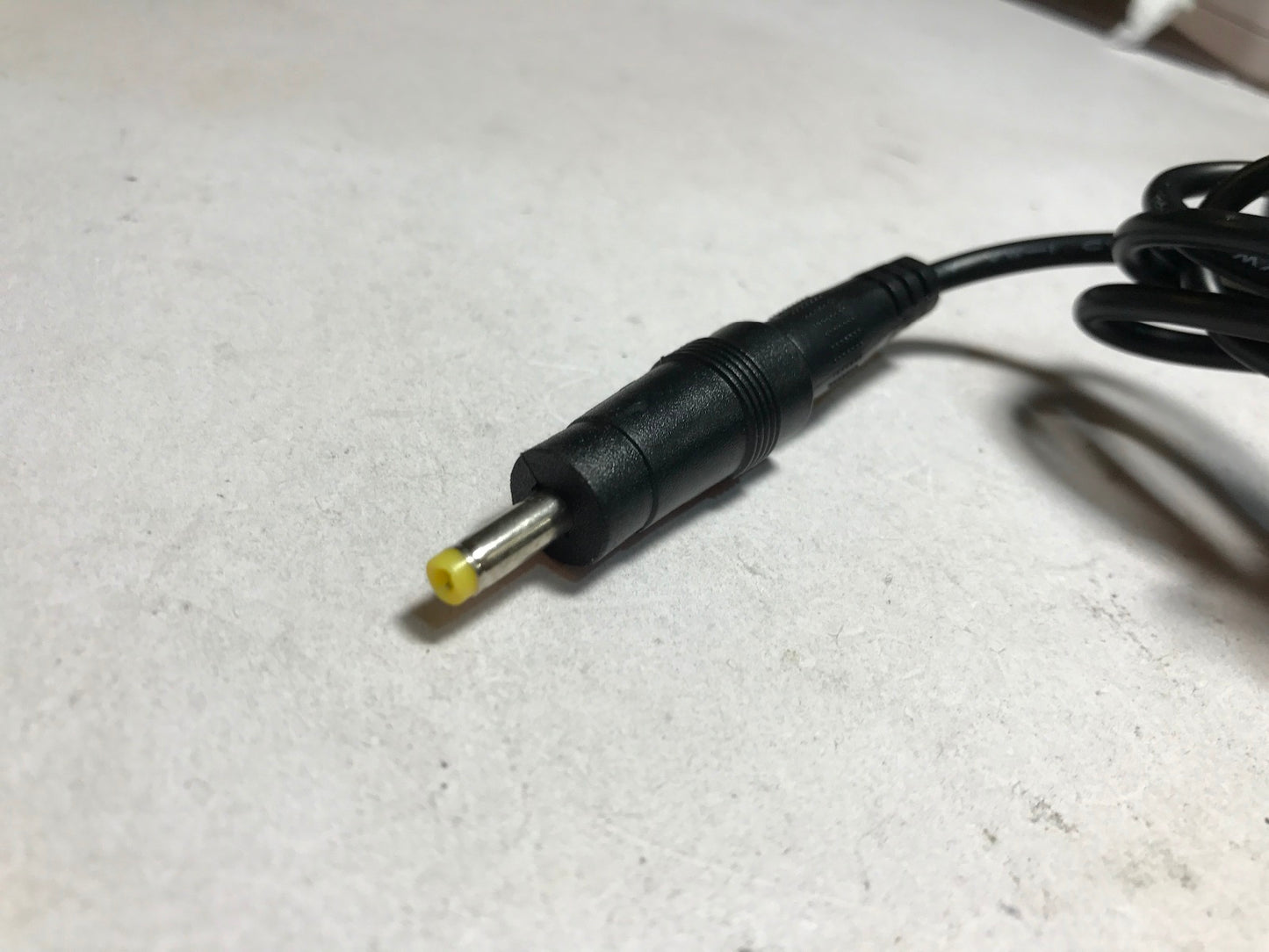 Replacement for 5V 3A Mains AC-DC Adaptor Power Supply with 4mm x 1.7mm Push Tip