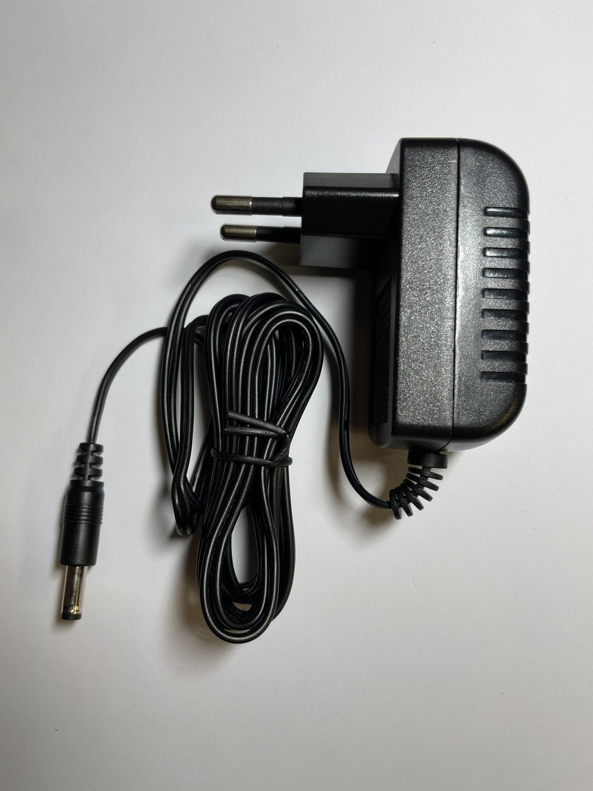 EU 5.5V 1.4A AC-DC Adaptor Power Supply Charger 4.75mm x 1.75mm Connector Size