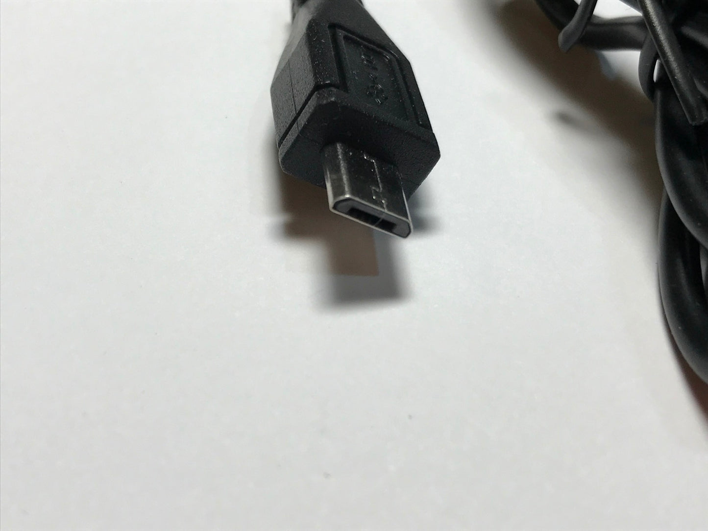 Genuine Archos 5V 500mA Charger model XCM03-0505XE by Shenzhen Xin chenmin Tech