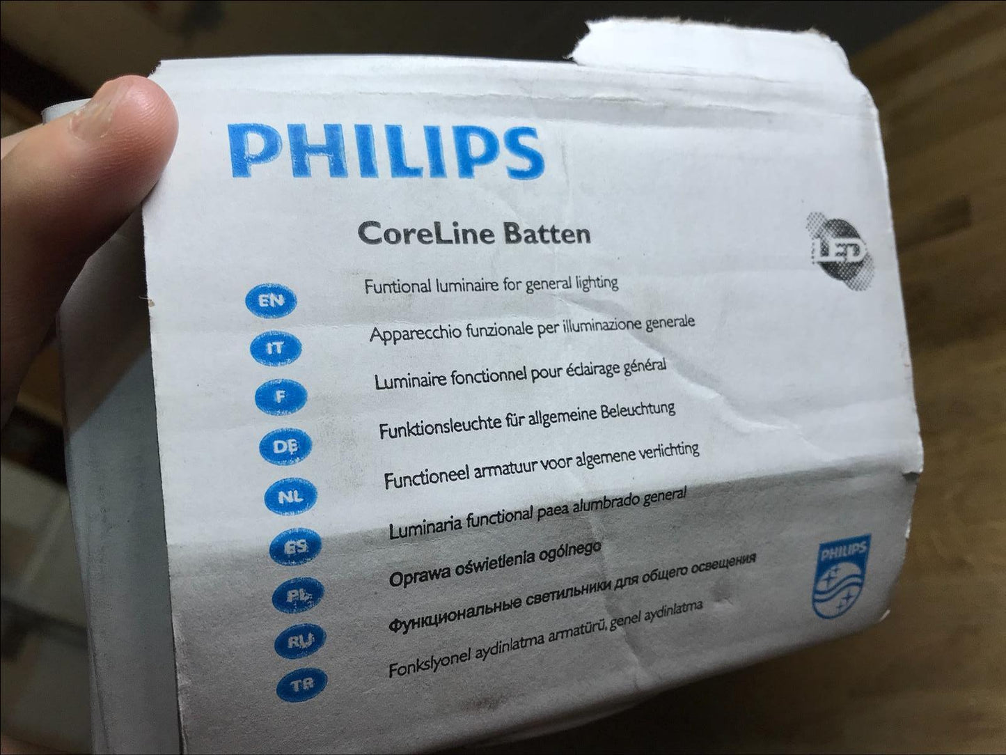 Philips CoreLine BN120C LED Batten 60cm 4000K LED20S Surface-mounted Luminaire