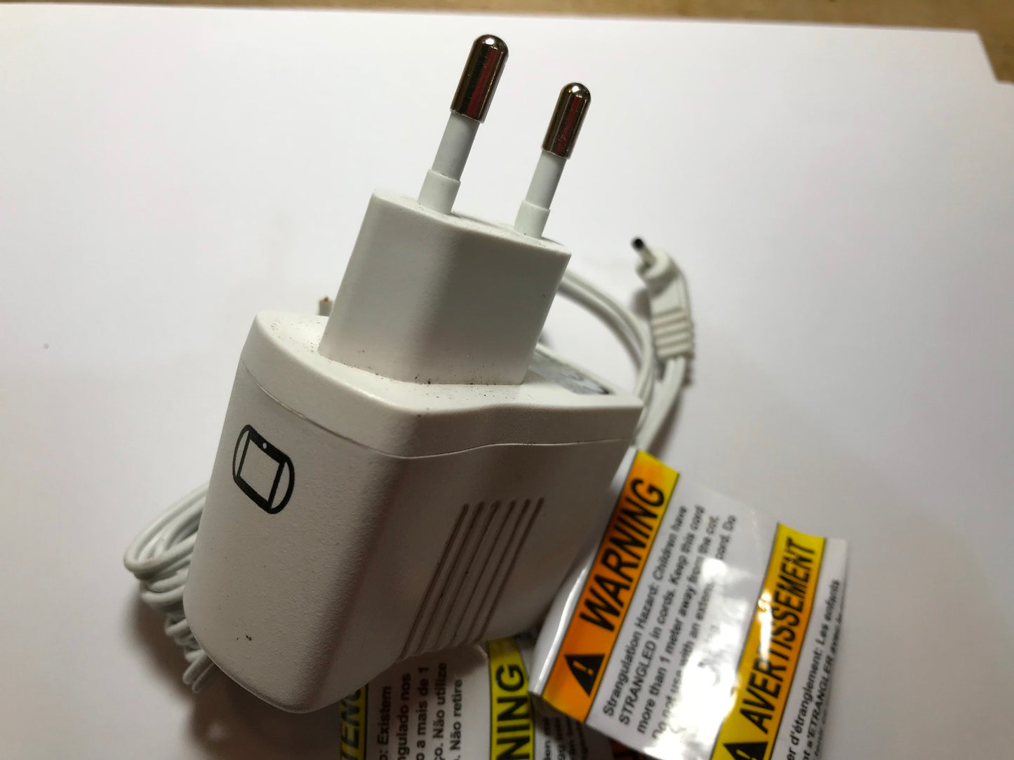 EU White 6V 500mA 0.5A AC-DC Adaptor Power Supply Charger 2.5mm x 0.8mm