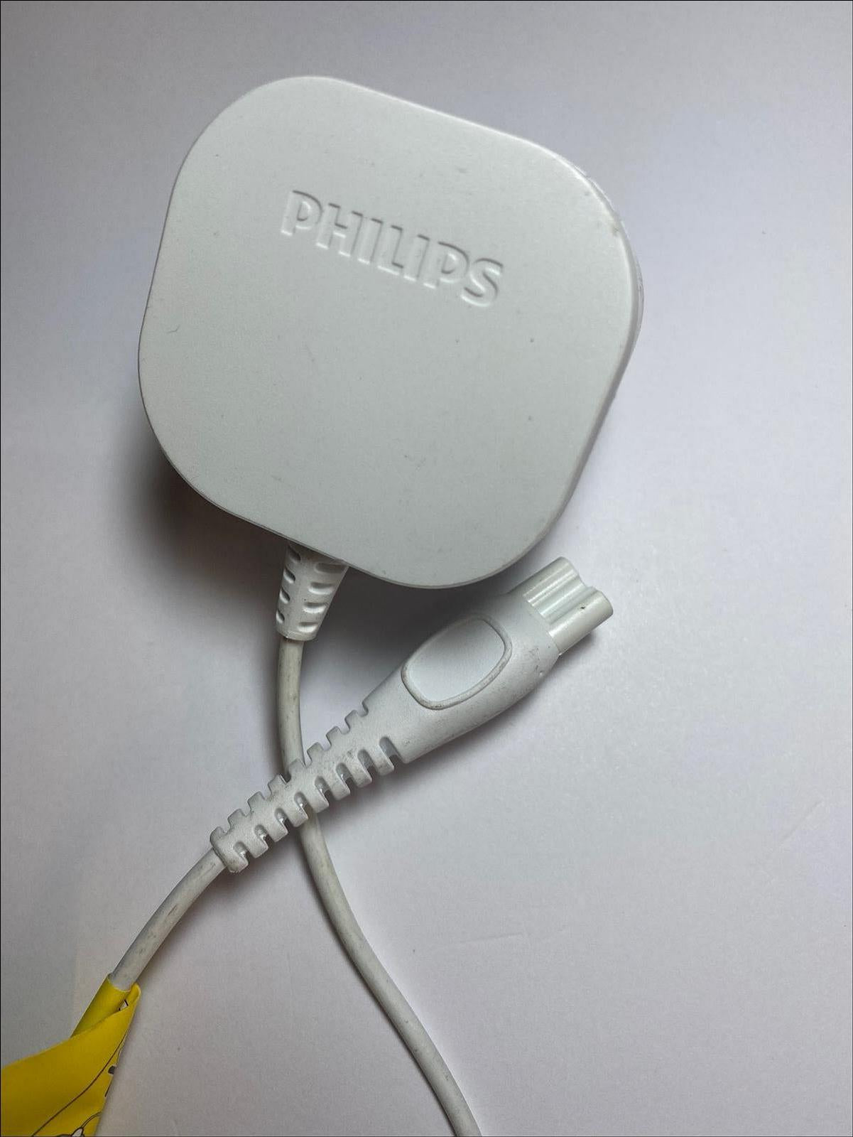 White Philips Power Plug UK Type HQ8505/D AC/DC Adapter 15V 5.4W