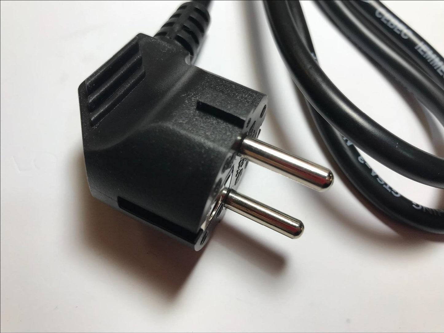 EU 2 Pin European Plug with 1M Long 3 Core Cable Lead Bare End Wire 16A 250V