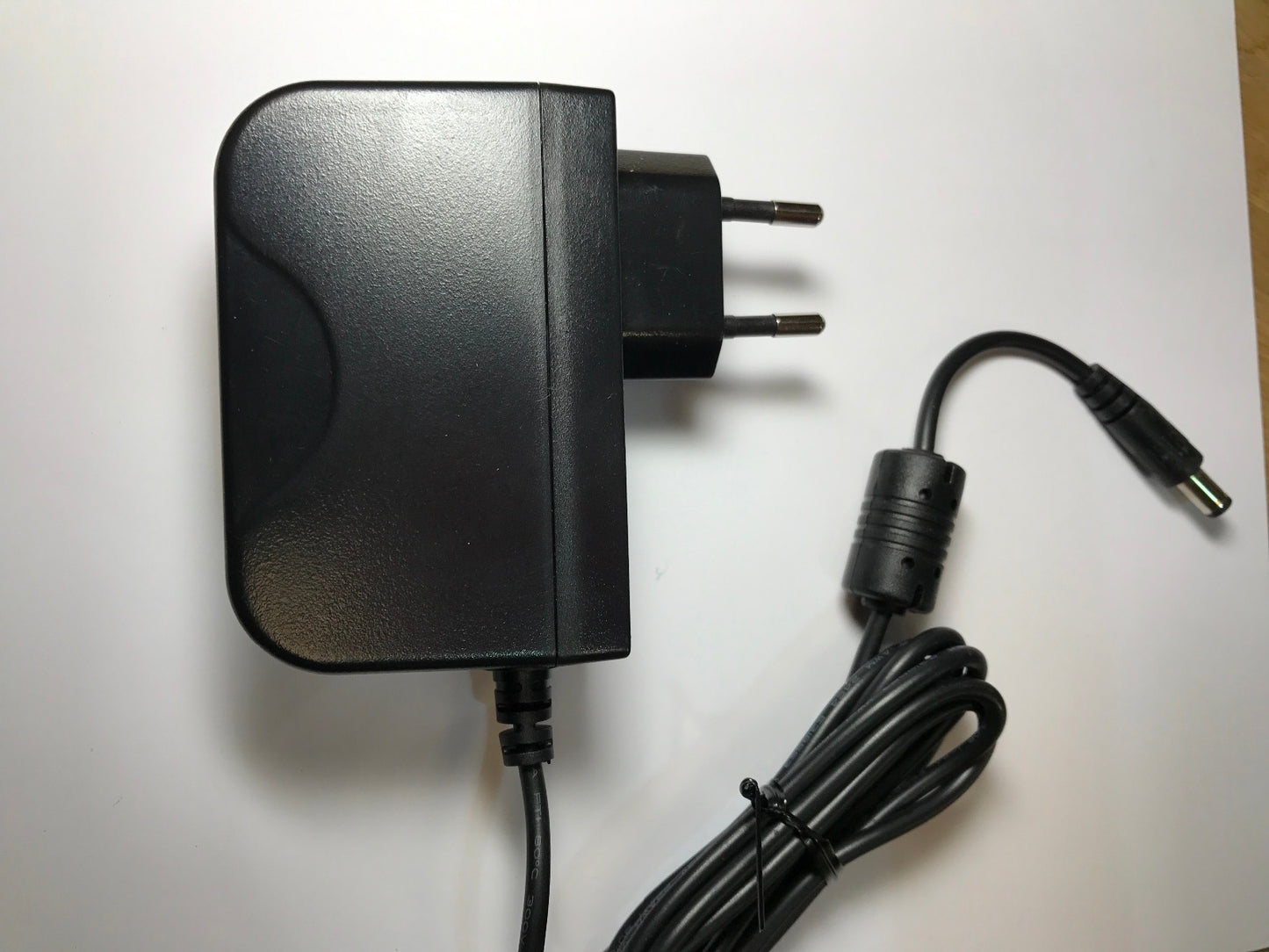 EU 12V 12.0V 2A 2.0A AC-DC ADAPTOR REGULATED POWER SUPPLY 5.5MM X 2.1MM