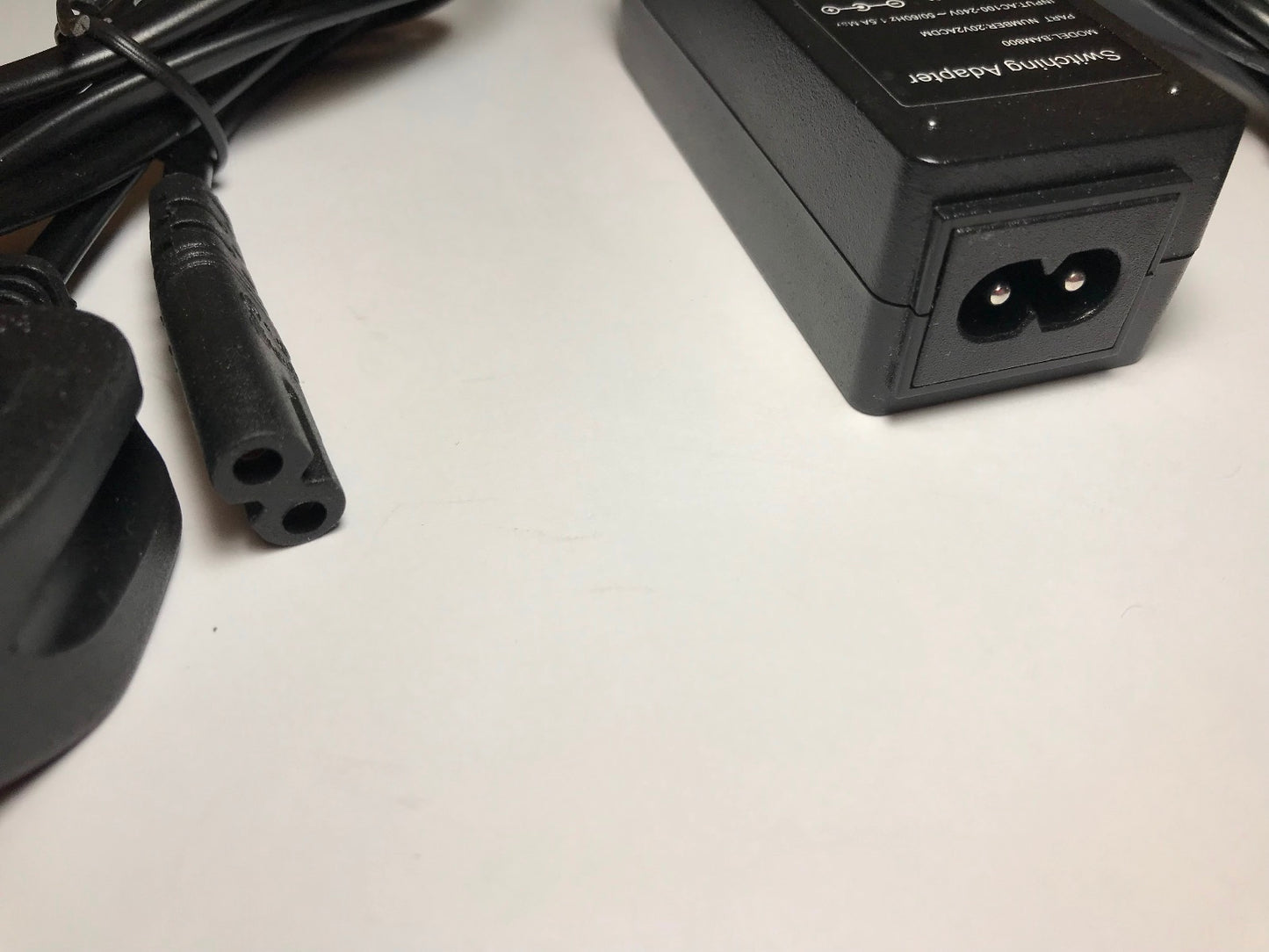 20V 2A AC Adapter Power Supply to replace BOSE 95PS-030-CD-1 with UK Lead