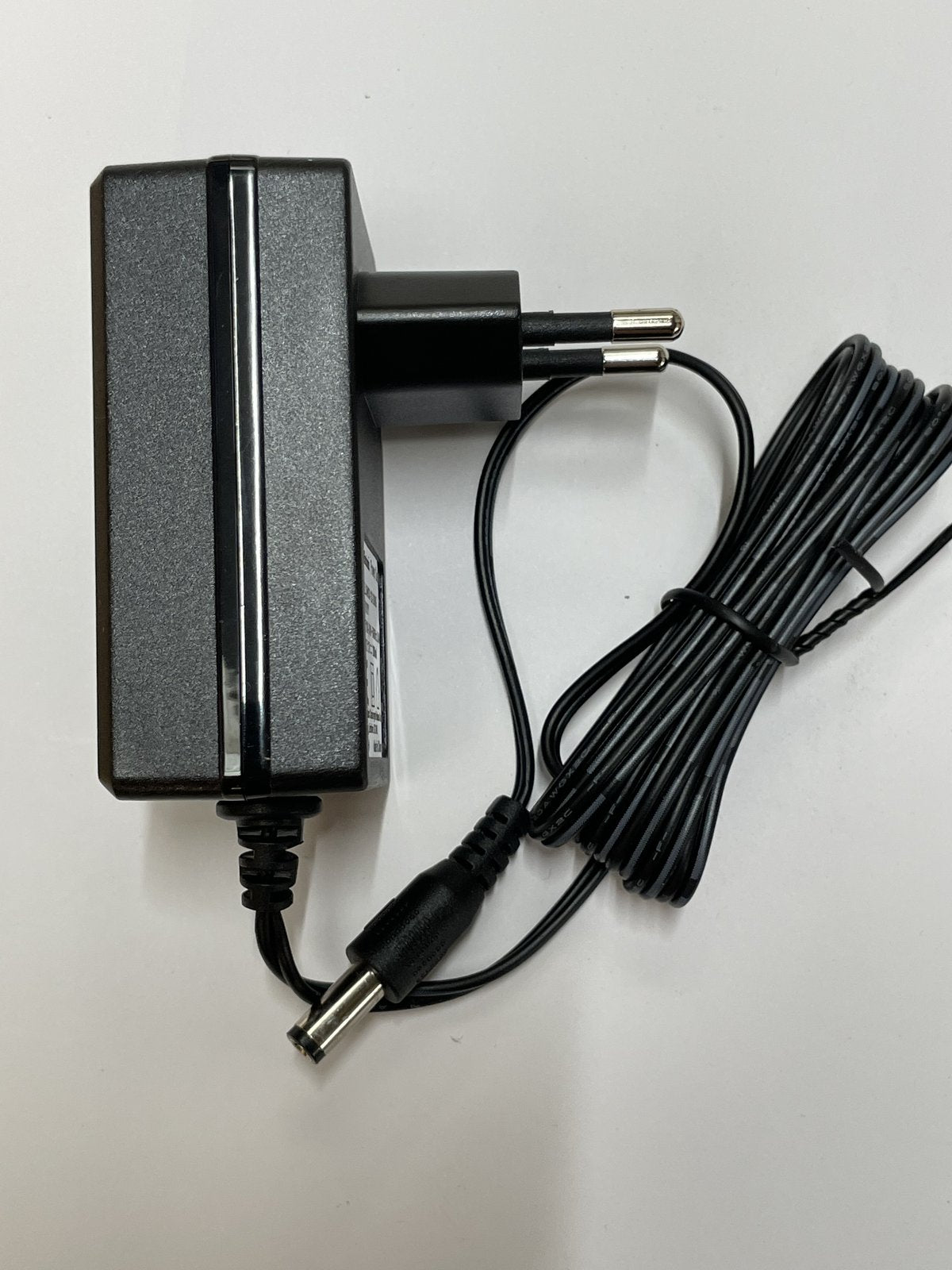 EU 12V 2A 5.5MM X 2.1MM Mains AC-DC Switching Adaptor Power Supply Charger 2 PIN