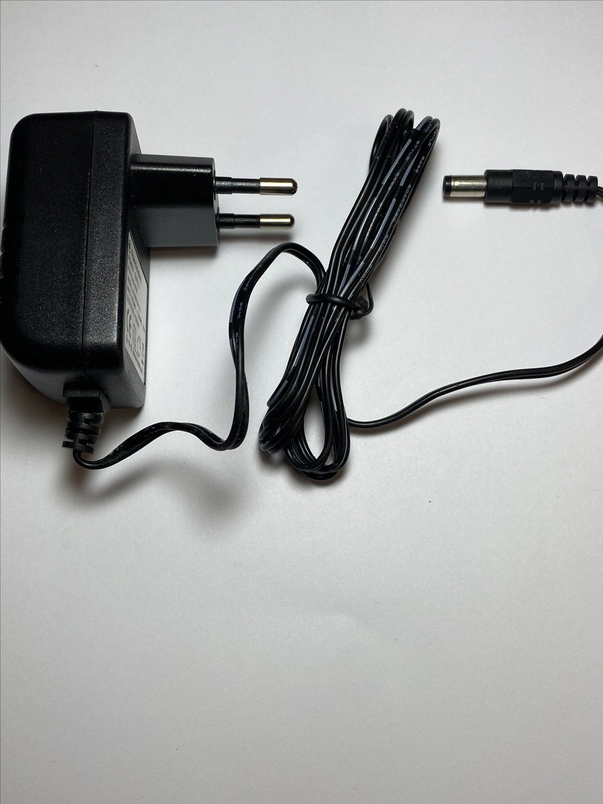 EU 9V 1500ma 1.5A AC-DC Switching Adaptor Power Supply 5.5mm x 2.1mm