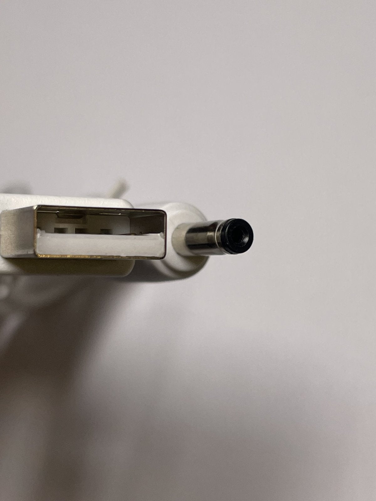 White USB-A USBA USB to 3.5mm x 1.3mm 3.5x1.3 Cable Lead