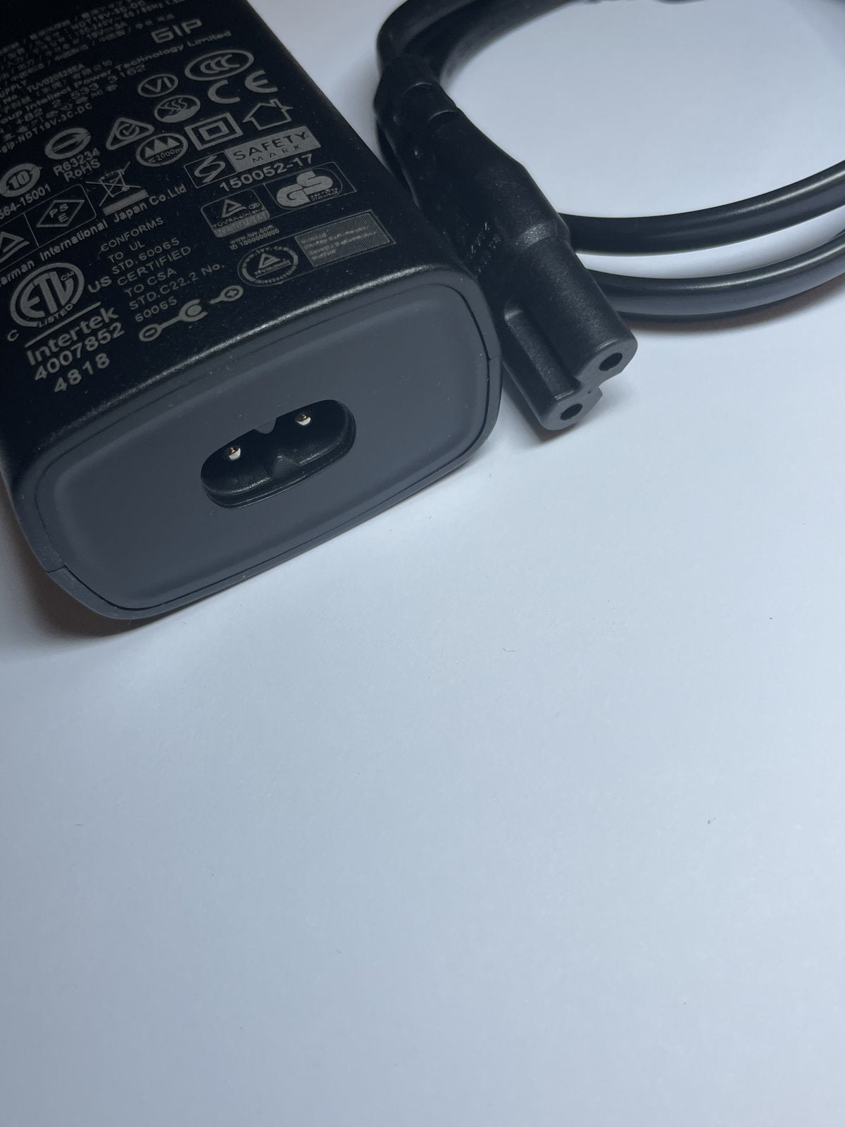 19V 3A Mains AC-DC Switching Adaptor Power Supply 3.5mm x 1.3mm + C7 UK Plug