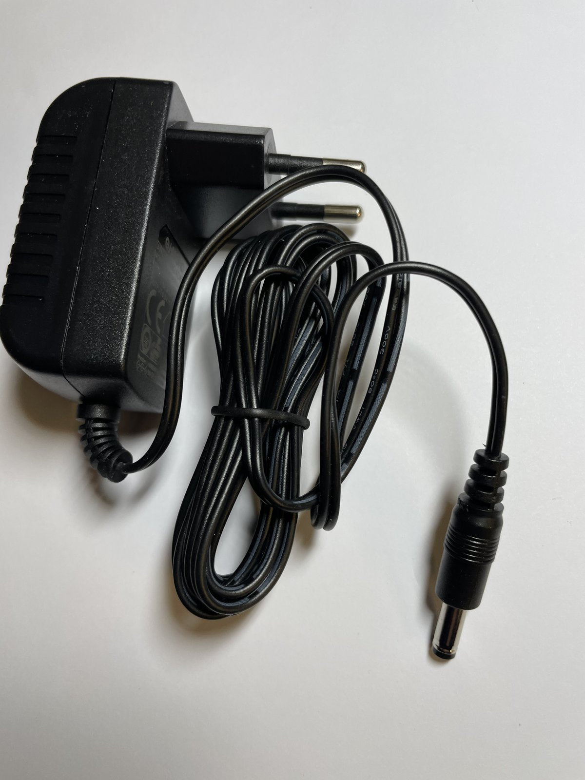 EU 5.5V 1.4A AC-DC Adaptor Power Supply Charger 4.75mm x 1.75mm Connector Size