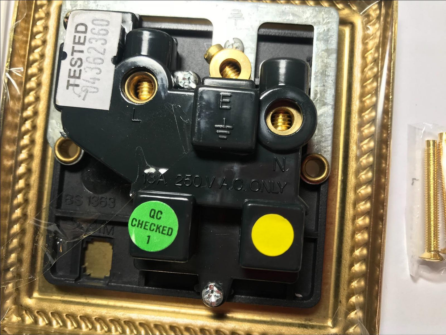 Volex Socket Single Switched 13A Single Pole Black Interior Georgian Style Brass