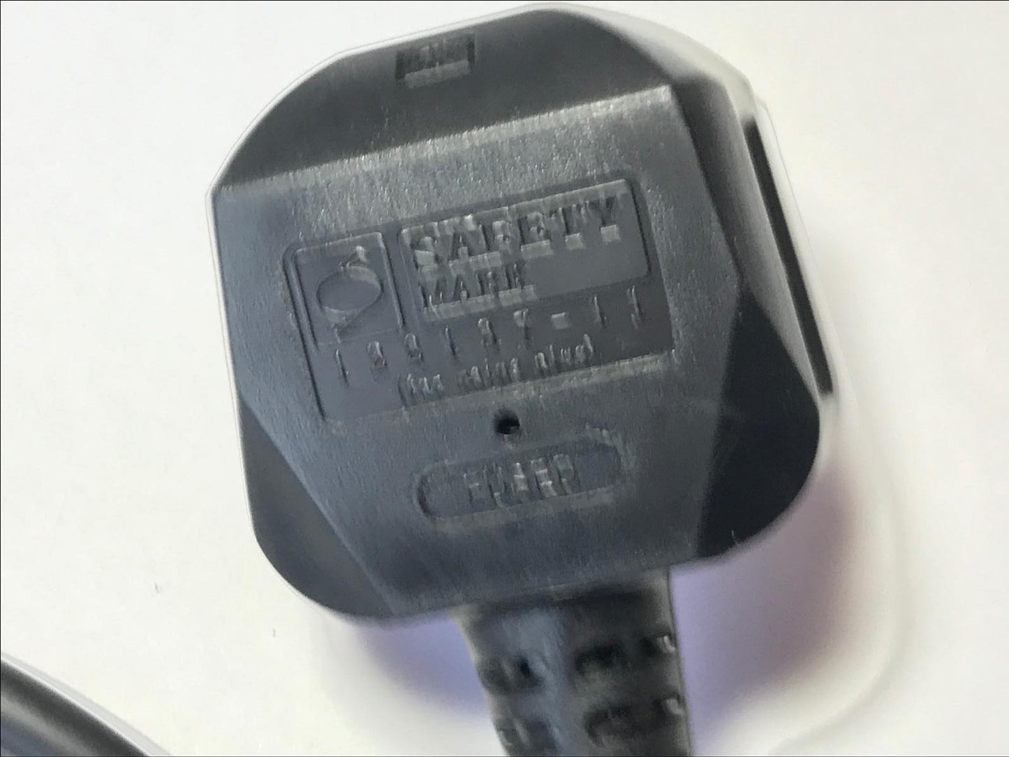 UK Power Supply Cable Lead for Logik 18.5" HD LCD TV L19DVDB20(A)