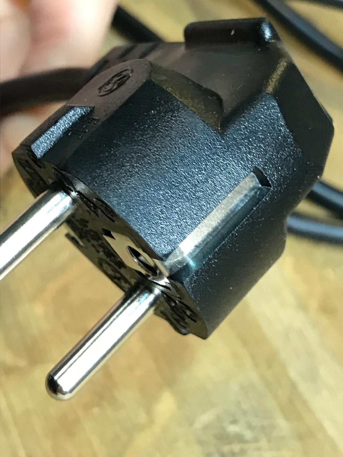 BULK JOB LOT OF 10 X 1M EU 2 Pin European C13 IEC Female Kettle Power Lead