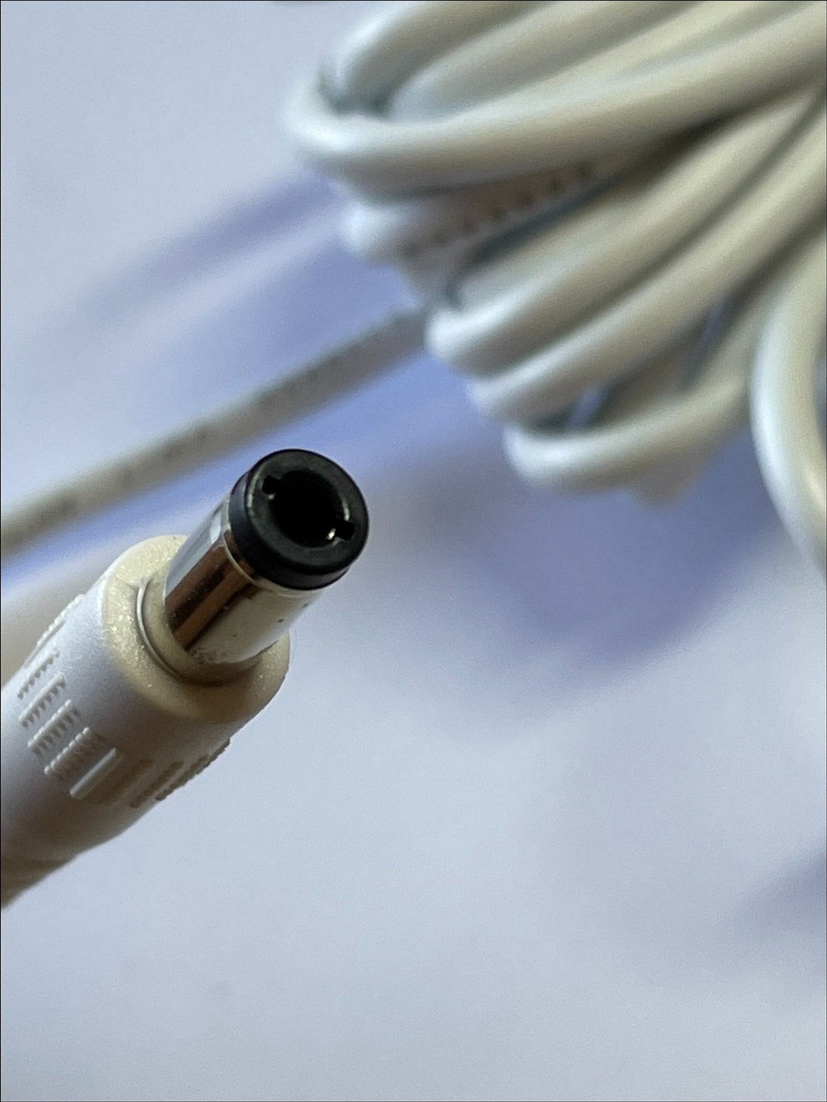 WHITE EU 18V 2A 18.0V 2.0A DYS Switching Mode Power Supply DYS40-180200-15915E