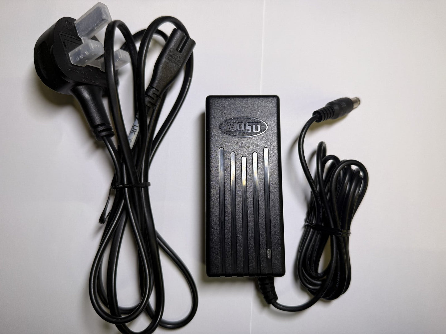 Replacement 16V 2.4A AC-DC Adaptor Power Supply for PSR-750 950 Keyboard
