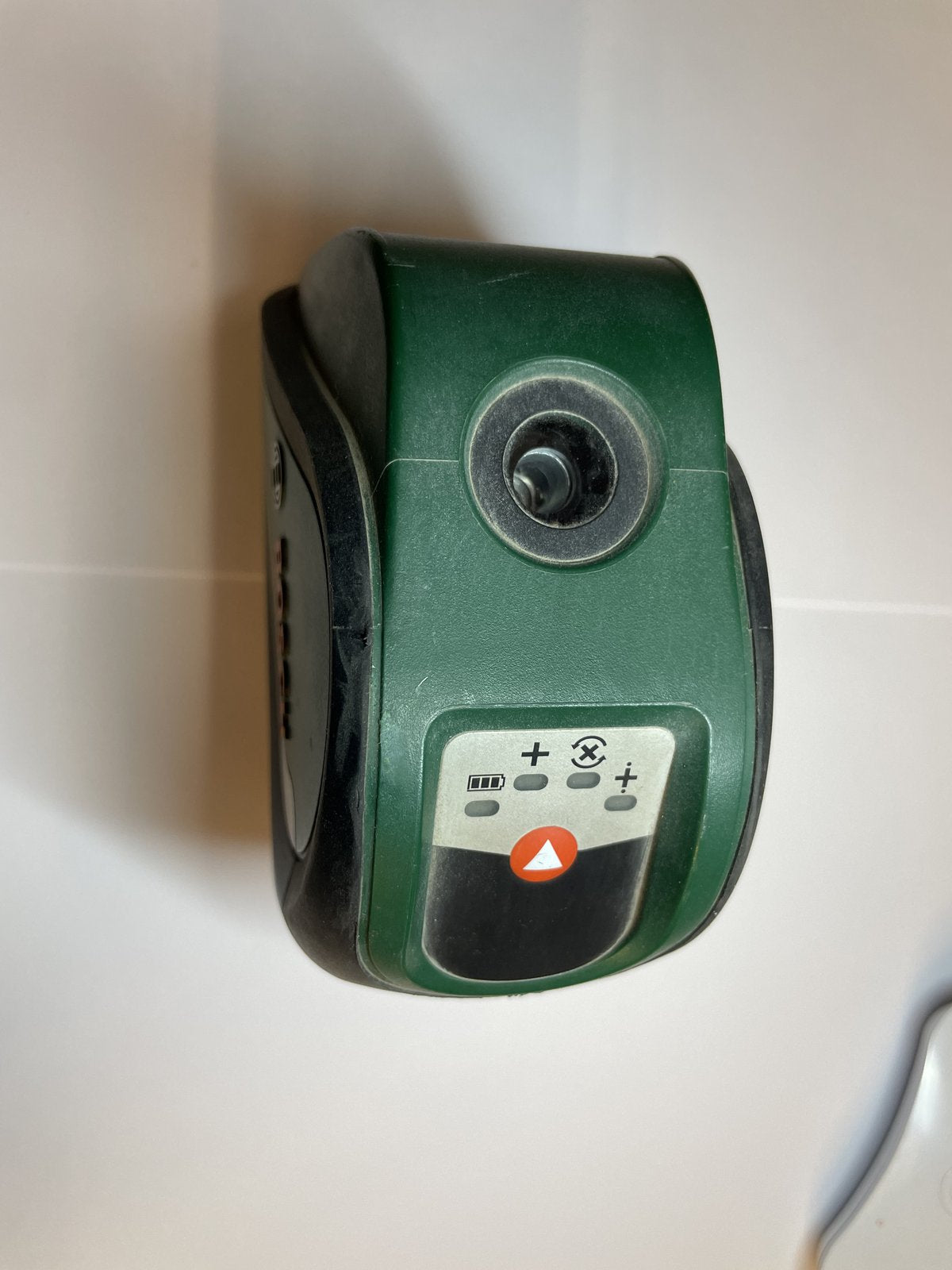 Ex Display Bosch Cross Line Laser UniversalLevel 2 Self Leveling Laser Level