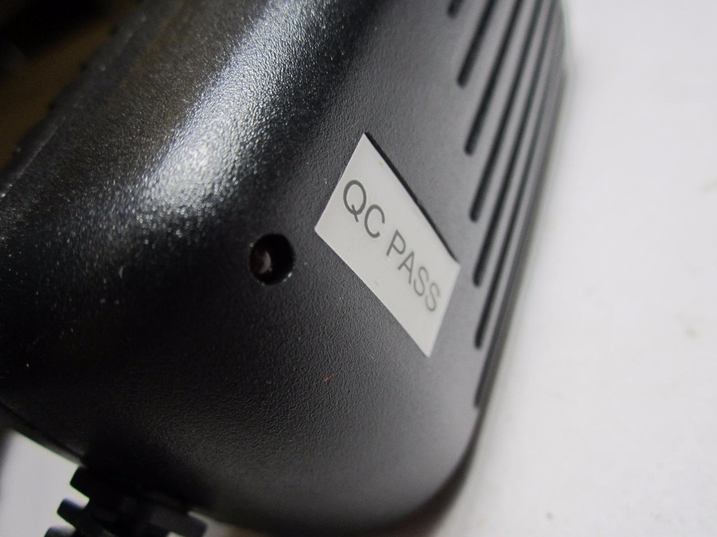 UK Replacement 12V 2000mA Switching Adaptor Power Supply for model FJ-SW1202000B