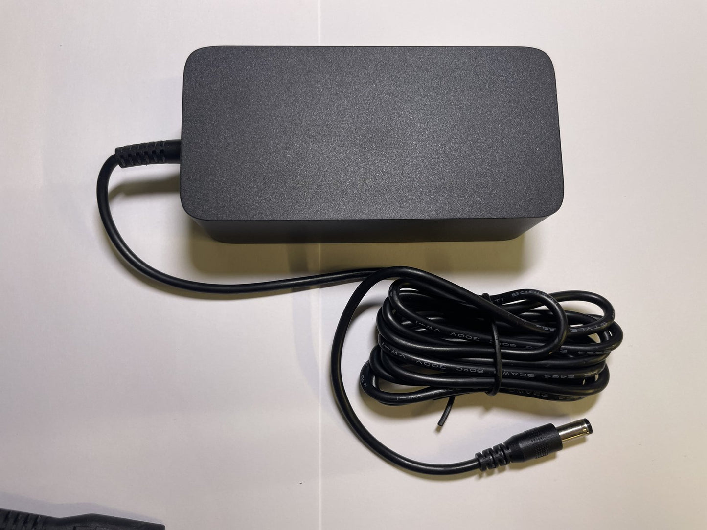 Replacement 36V 1A AC-DC Adaptor for CNDA Shellac Brisa UV Nail Lamp Light