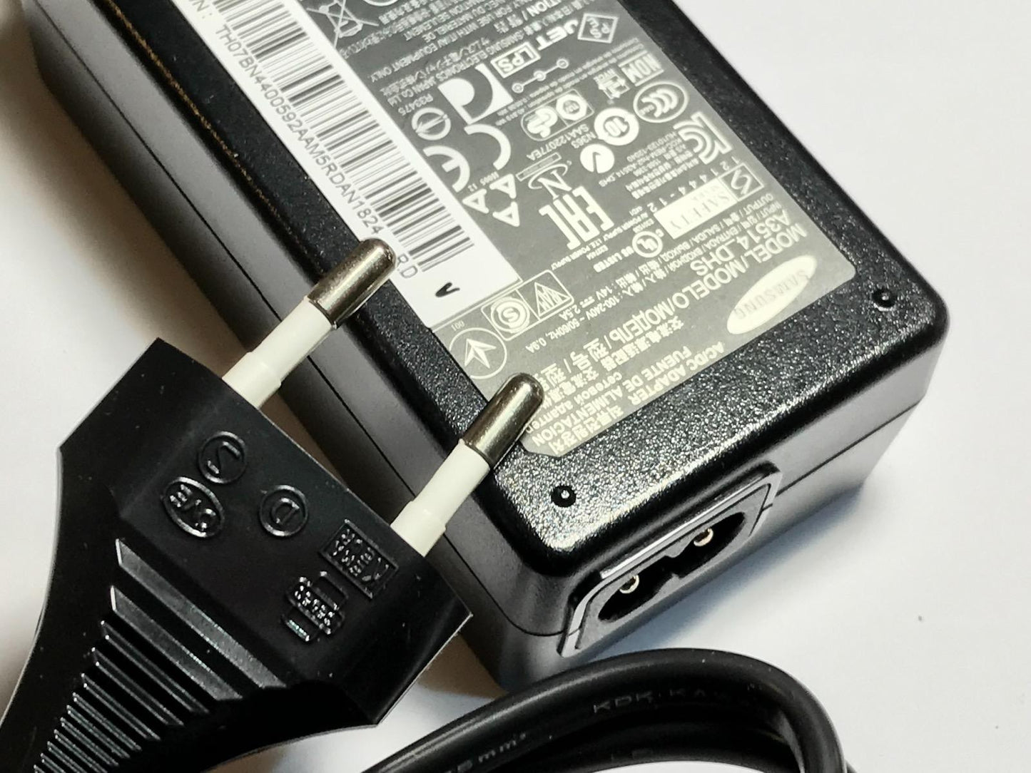EU AC-DC ADAPTOR for Samsung 14V 1.78A Color Display S22F352FH S22F352FHU