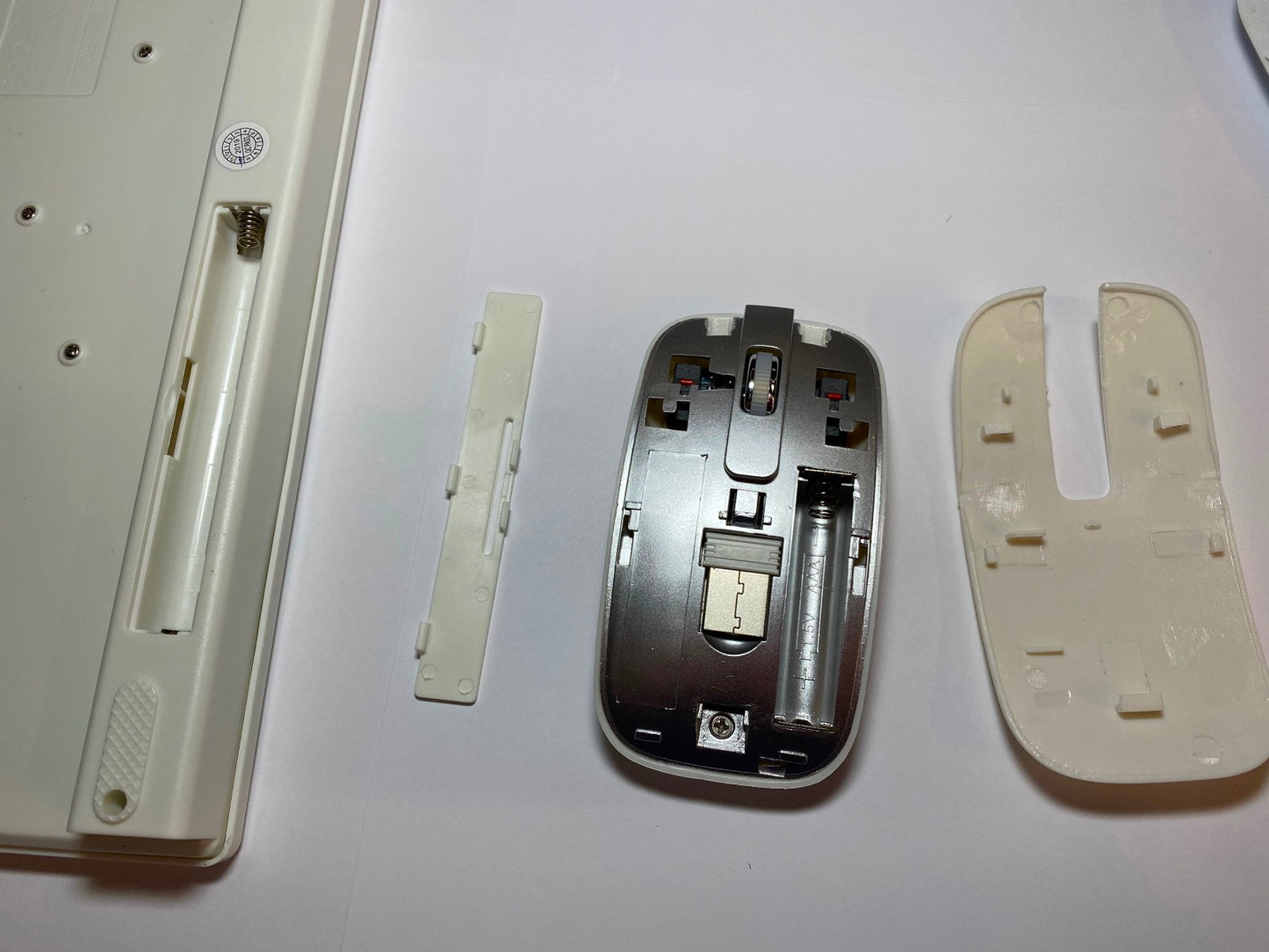 White Wireless THIN Keyboard & Mouse Set for LG 42LB730V 3D LED Smart TV