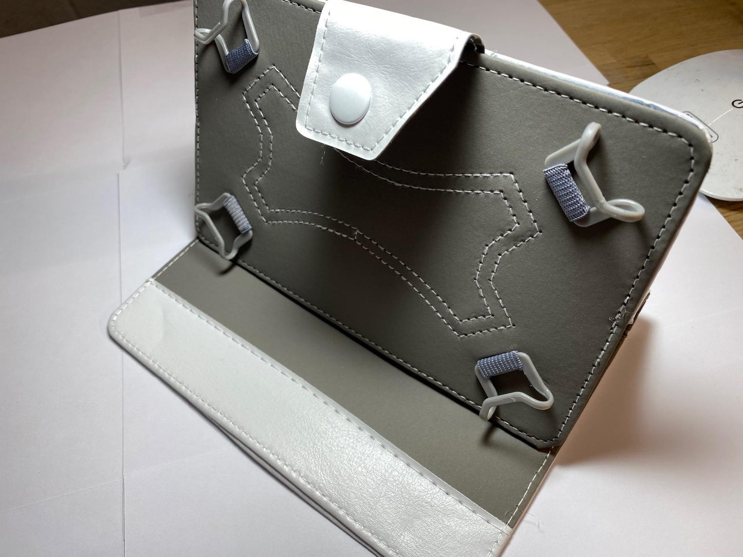 White Multi Angle Leather Folder Case for 7" Newman Newsmy Newpad T3 Android