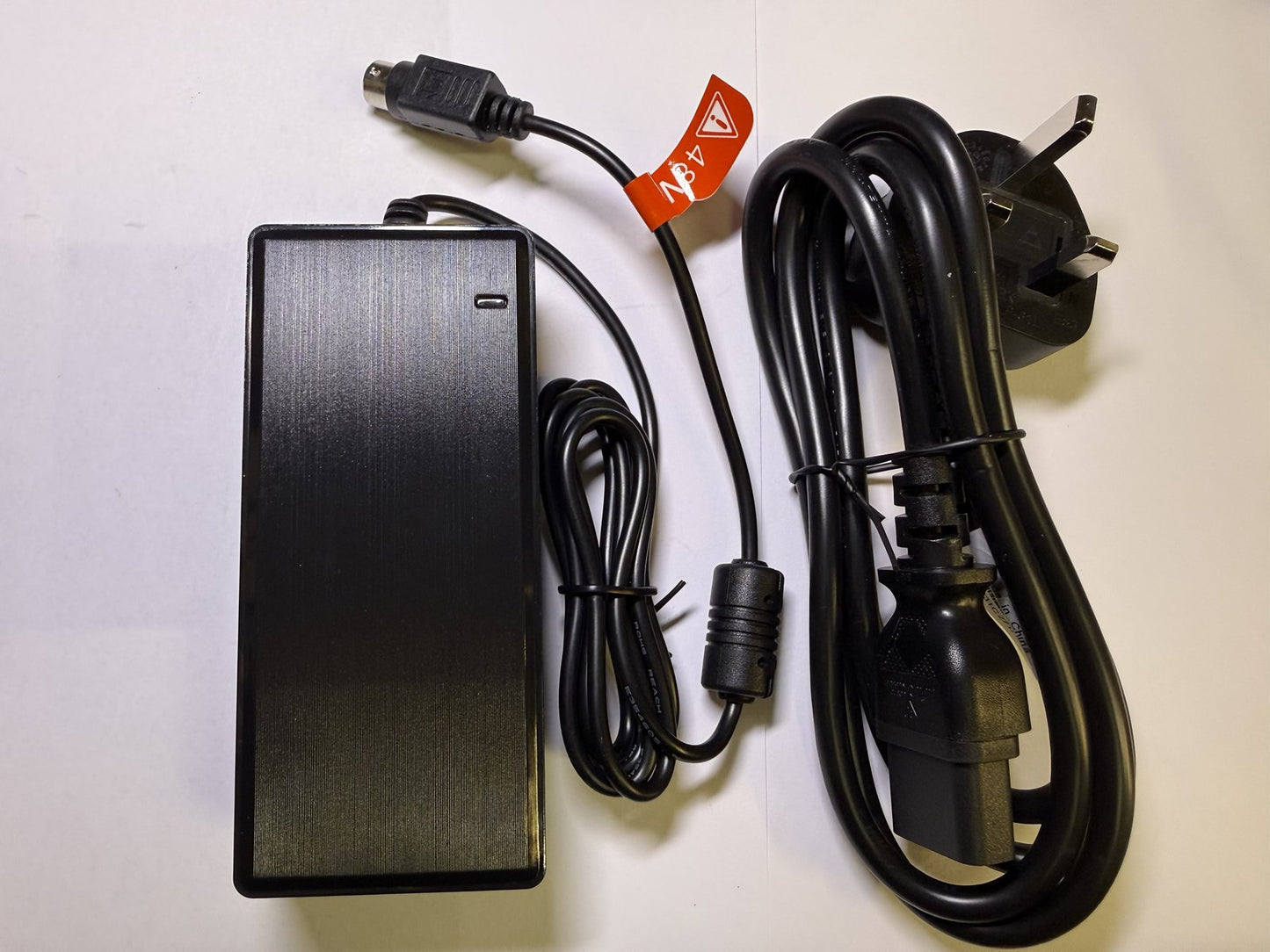 48.0V 1.2A 57.6W 48V 1.2A Switching Adapter FJ-SW20174801200 4 Pin Din + UK Plug