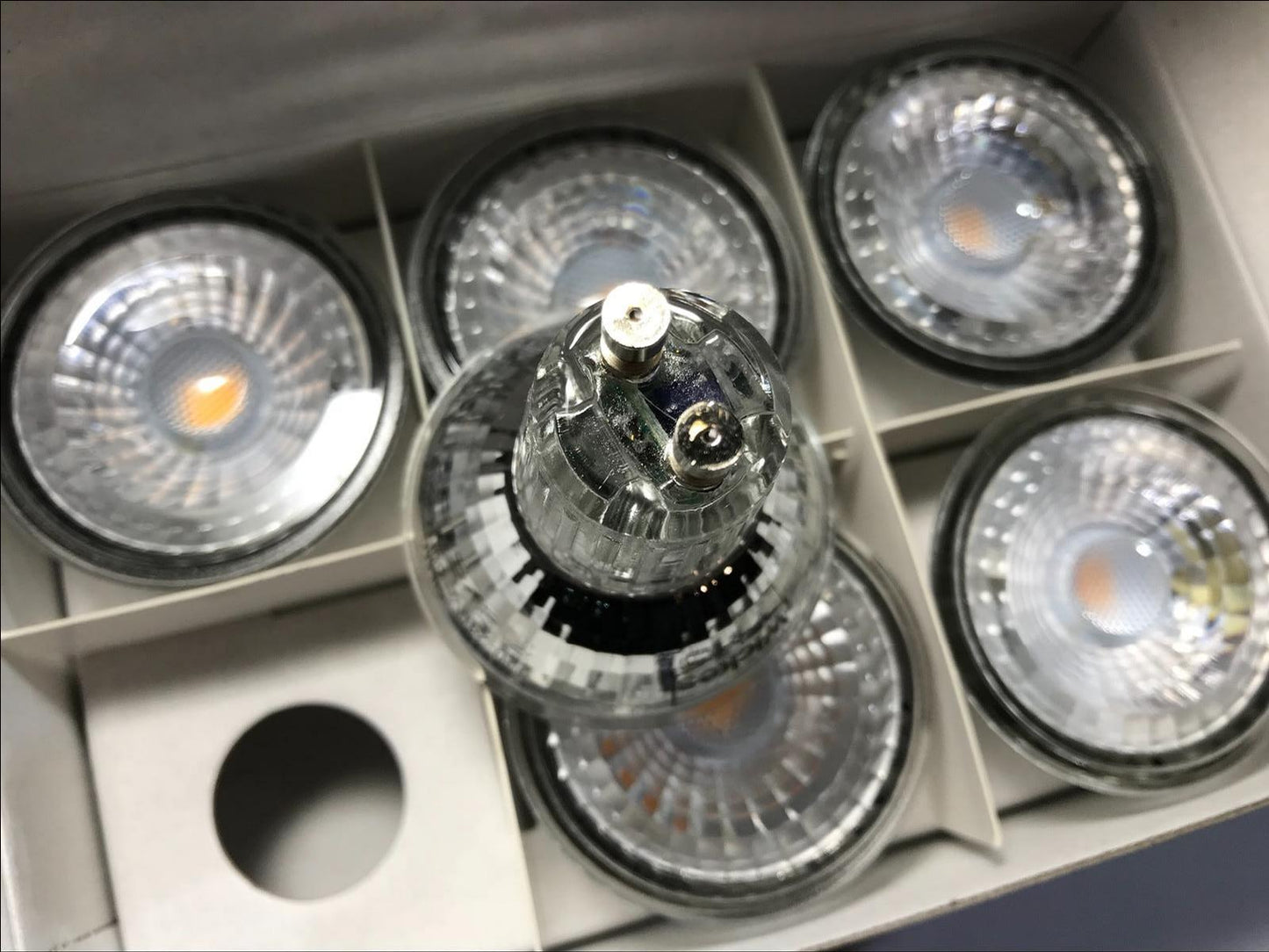 Wickes Cree LED Glass Housing 320lm Spot Light Bulb 5W = 50W GU10 Pack of 6