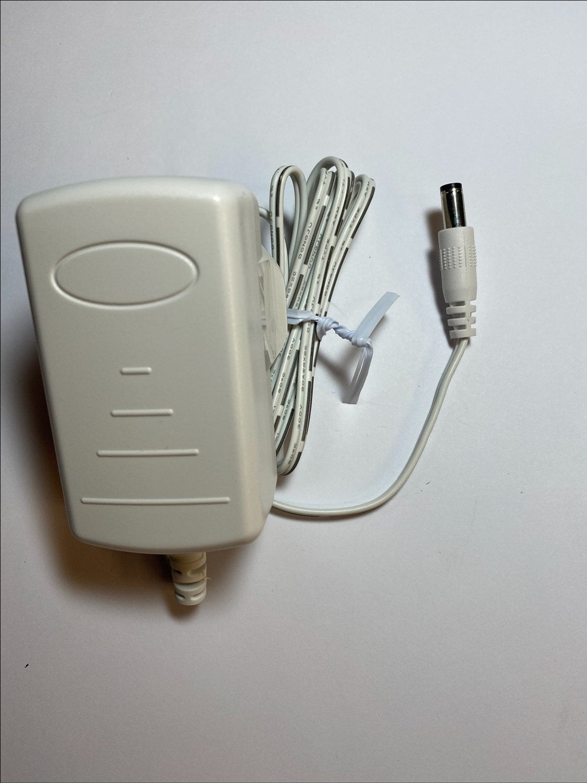 White 5V 2A 5.5mm x 2.5mm / 2.1mm AC-DC Switching Adaptor Power Supply UK Plug