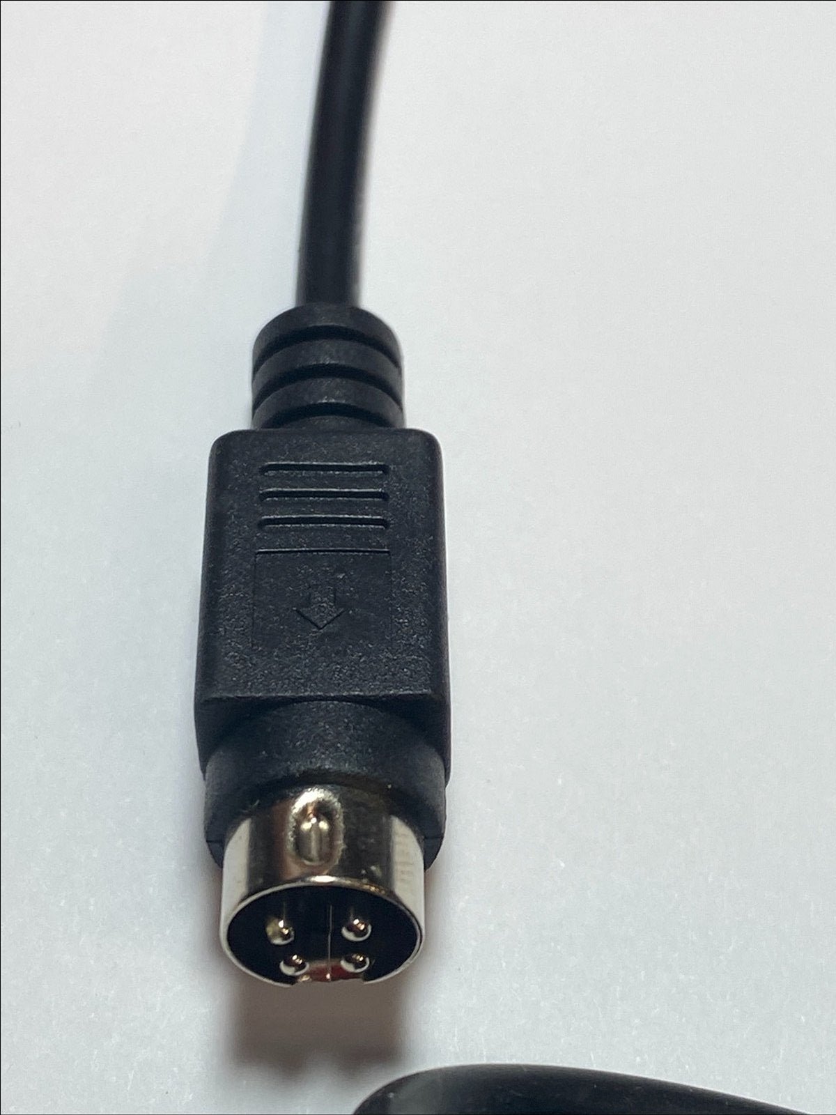 19V 4.74A AC-DC Switching Adaptor Power Supply with 4 Pin Din 2 Left Pins 4PIN