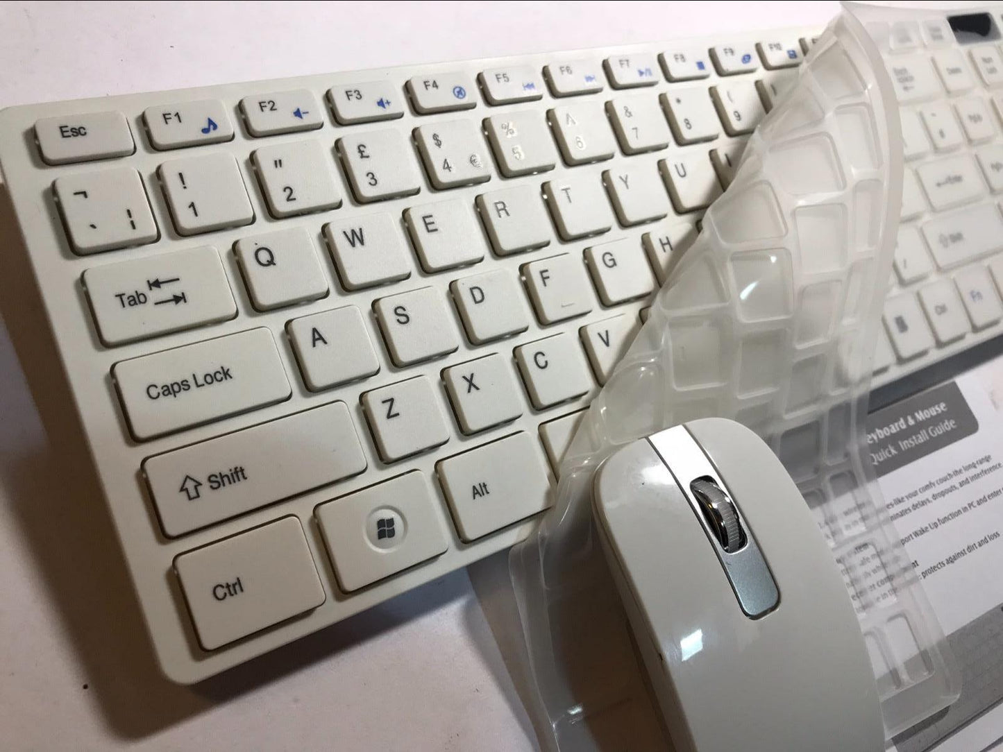 Wireless Keyboard with Number Pad & Mouse Set for Hitachi 32HB6J41U Smart TV