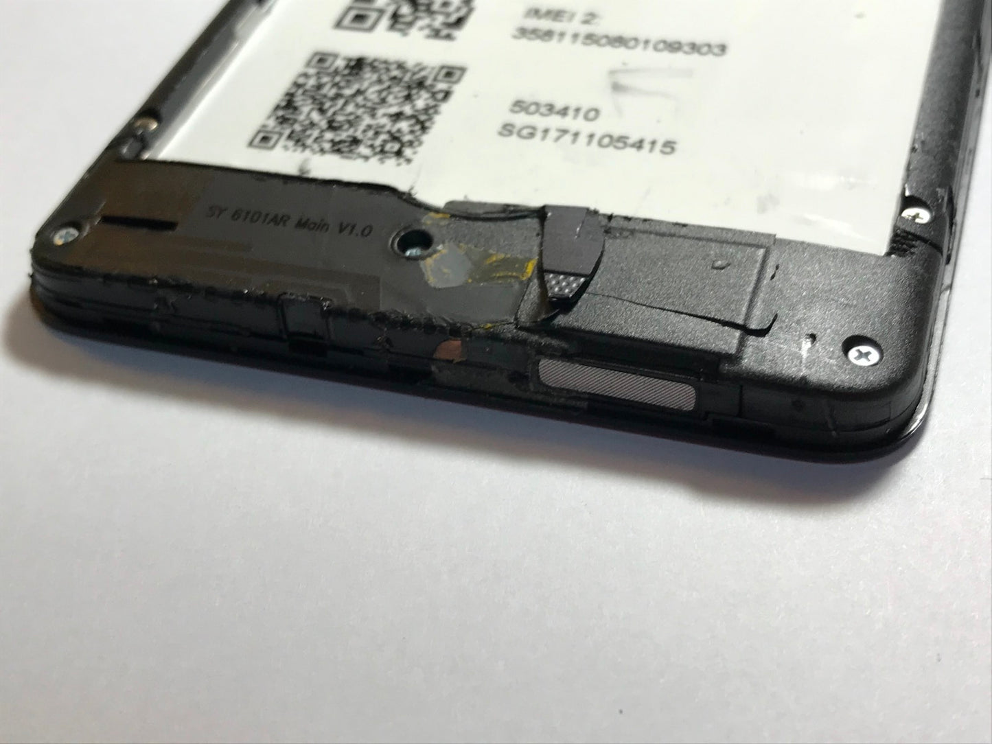 NAKED Ex Display ARCHOS 60 Platinum AC60PL Smartphone with Damaged Back