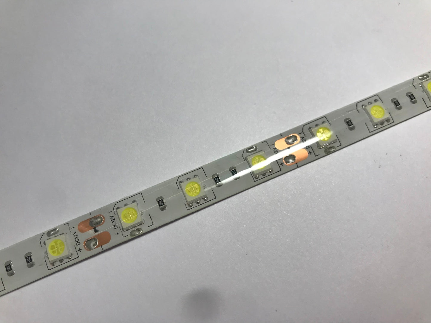 5M Cool White 5050 60P/M 12V 5.5MM X 2.1MM CONNECTOR LED STRIP SELF ADHESIVE