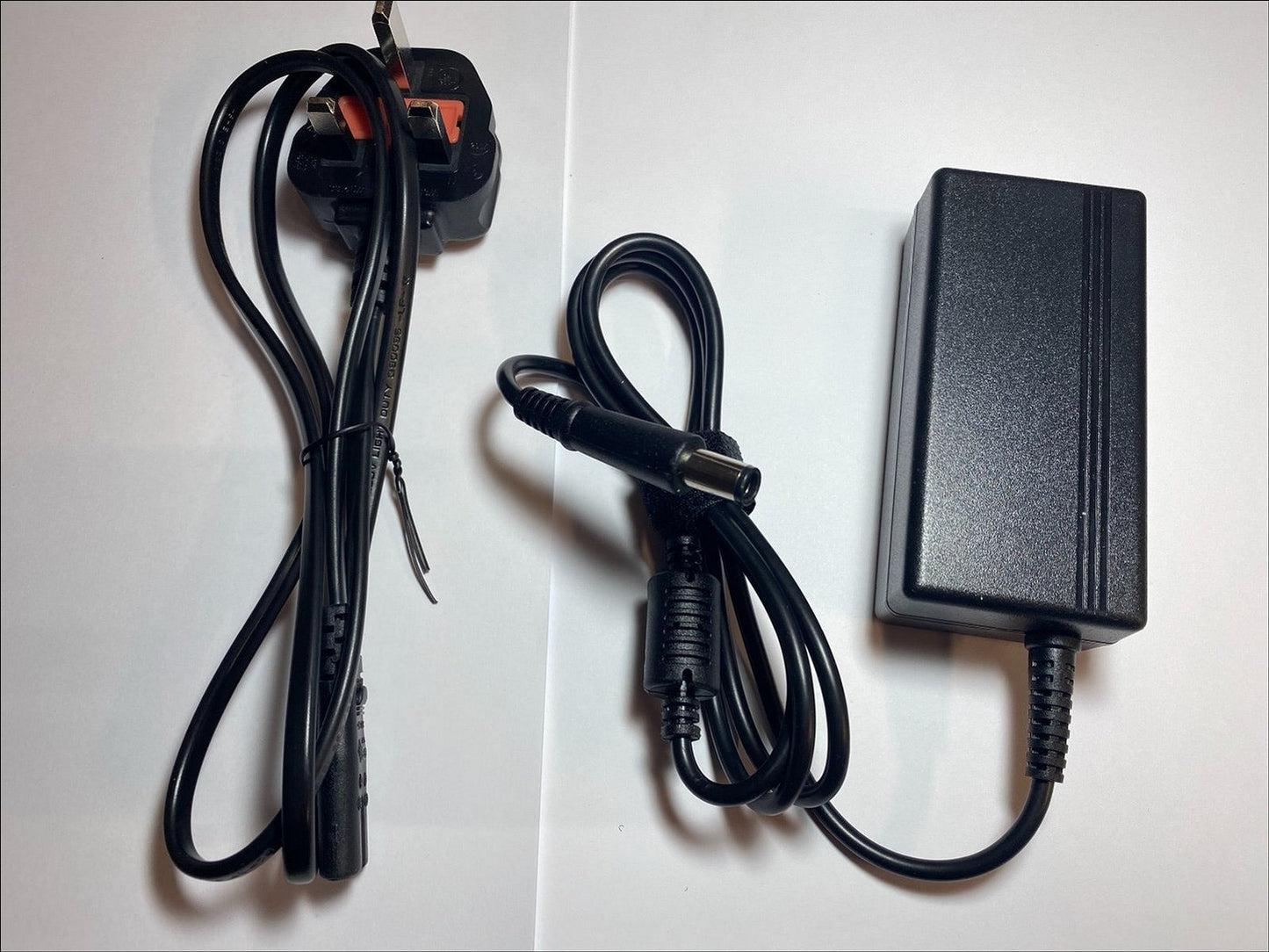 Replacement 18V 1A AC Adaptor for Bose Sound Dock Series 2 (round connector)