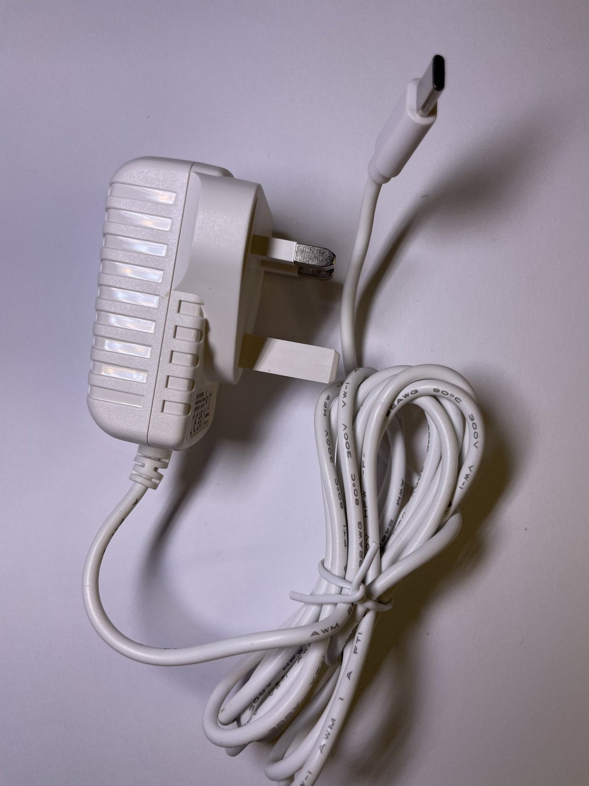 White 5V 1A Mains AC-DC Switching Adaptor Power Supply Charger TQ-0501000B